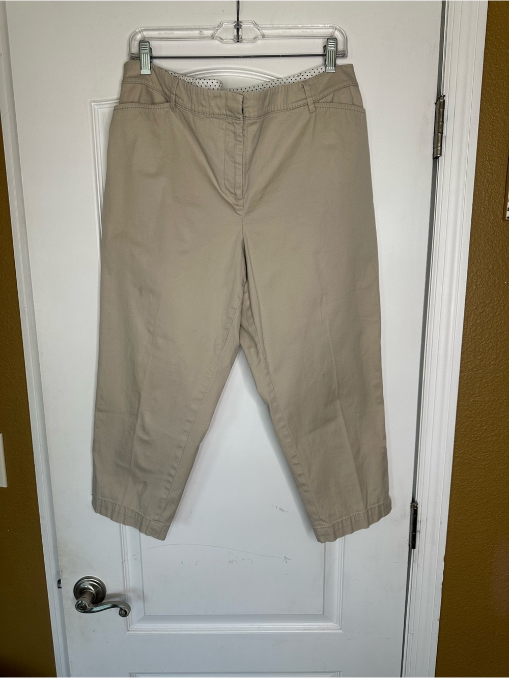 Talbots “Perfect Crop” Women's Tan Straight-Leg Chinos Size 14P.